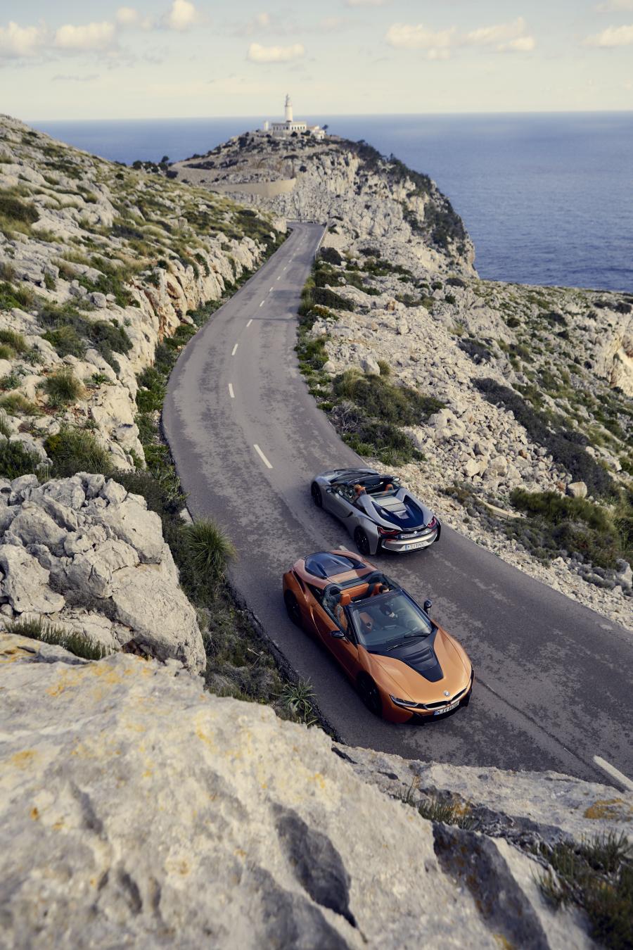  BMW i8 Roadster (I15) 2018 года  (WW) (фото 48 из 198)
